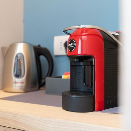 Antares Rooms And Suites 올비아 외부 사진