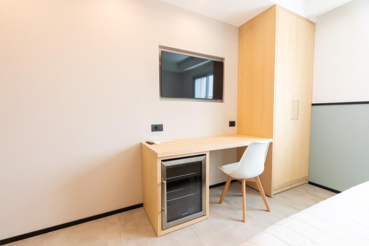 Antares Rooms And Suites 올비아 외부 사진