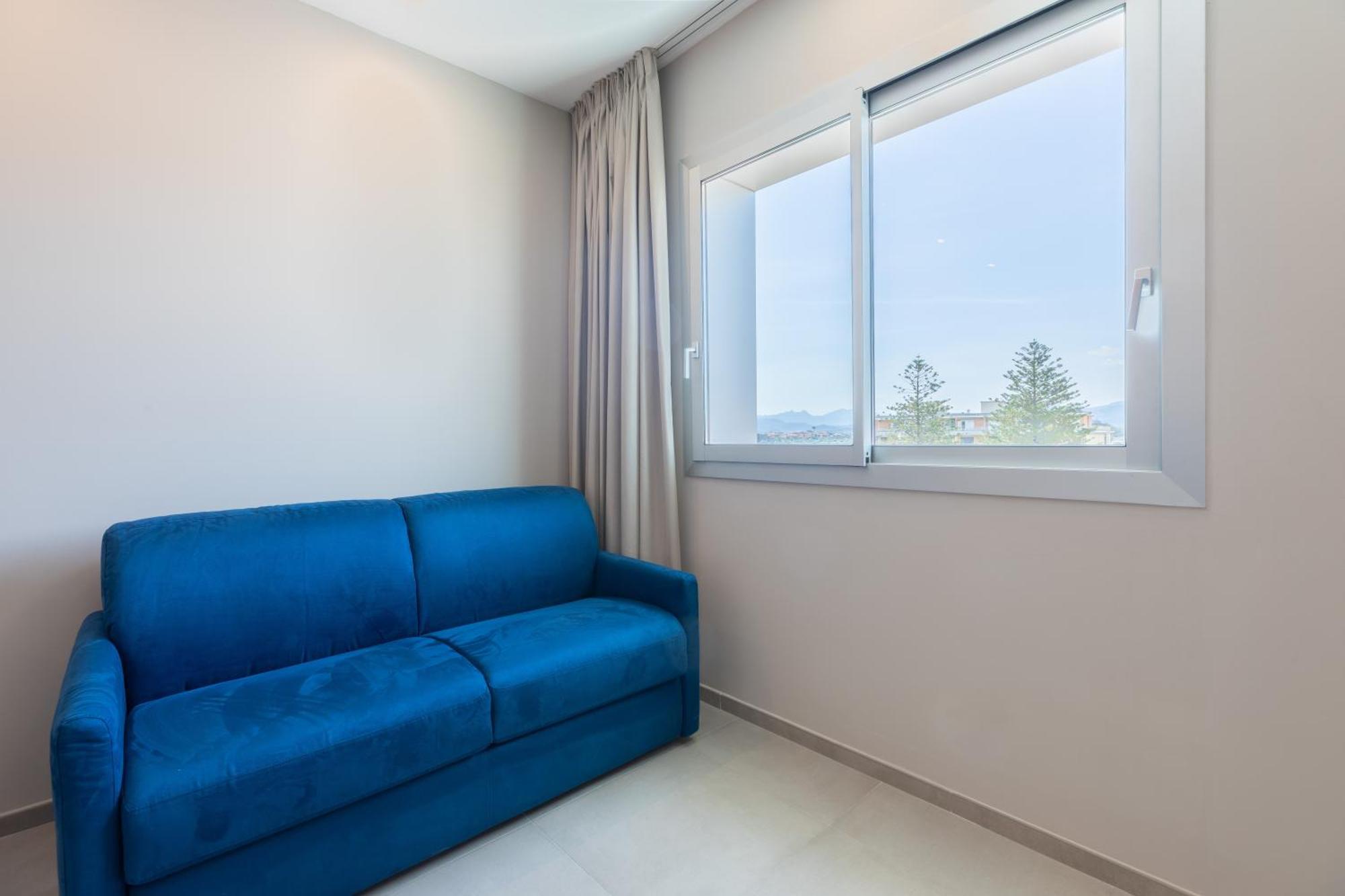 Antares Rooms And Suites 올비아 외부 사진