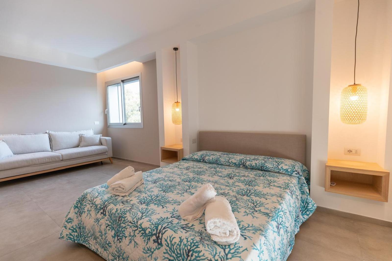 Antares Rooms And Suites 올비아 외부 사진
