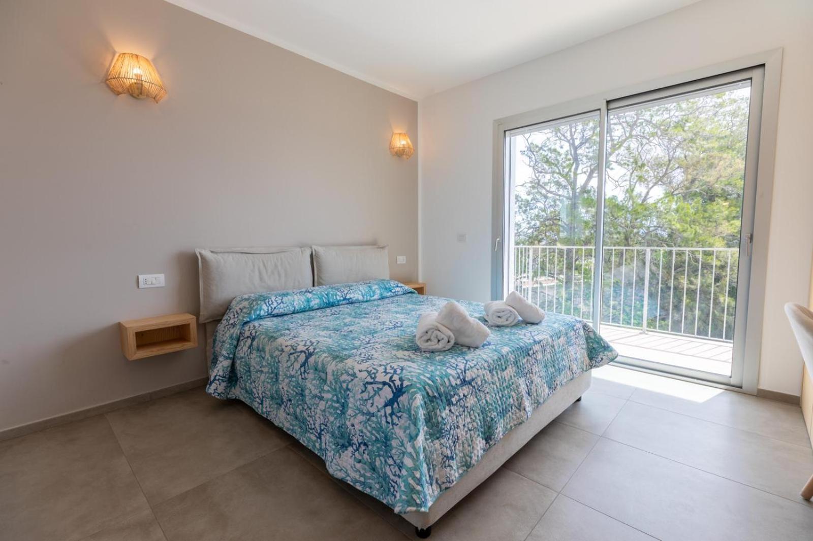 Antares Rooms And Suites 올비아 외부 사진