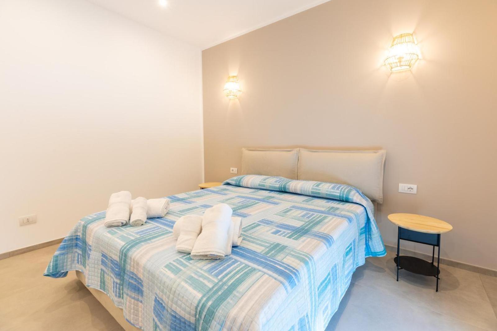 Antares Rooms And Suites 올비아 외부 사진