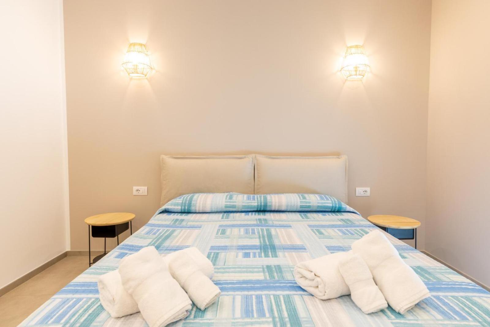 Antares Rooms And Suites 올비아 외부 사진